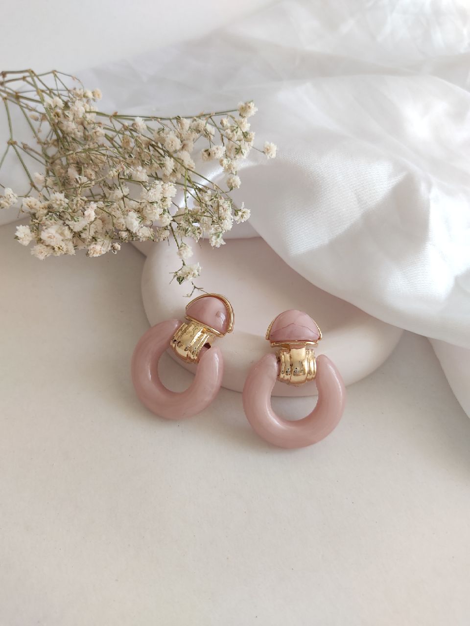 گوشواره رنگ ثابت طراحی خاص